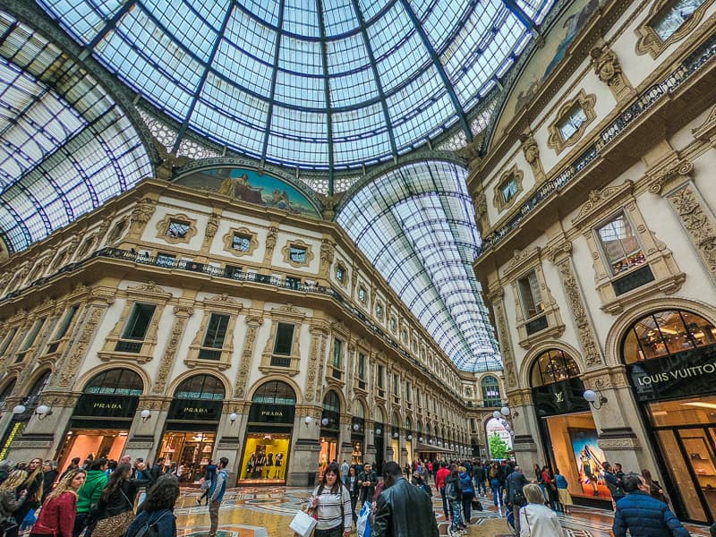 The Galleria next to the Duomo